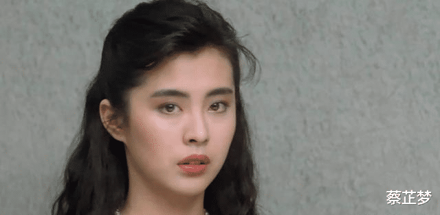 王祖贤|深圳:街头出现卖鱼“王祖贤”,工作赚钱贴补家用,网友表示:娶了她