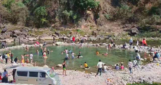 湖南 昆明人天然的大澡堂在哪里？禄劝大峡谷三江口了解下