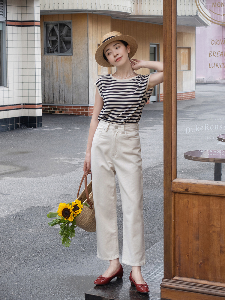 何有强|小个子女生入秋就这么穿,蓝色衬衫搭高腰裤又飒又美,显高又显瘦