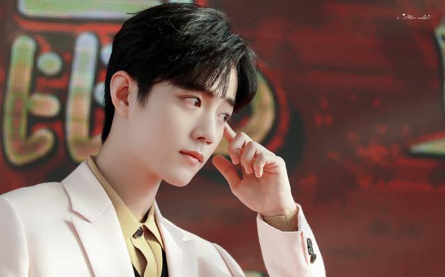 肖战|职黑骚扰必胜客,客服站队肖战,直面硬刚曝神句