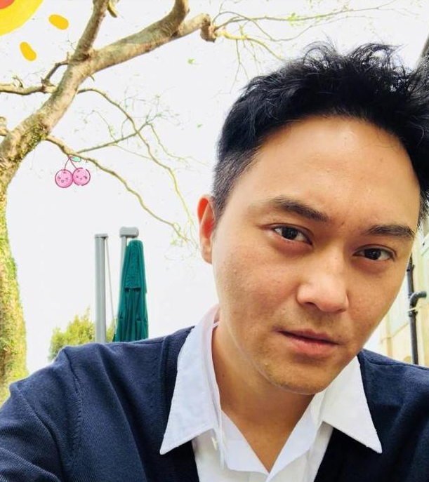 十万个家居为什么|参观张智霖和袁咏仪的家，阳台外面山雾弥漫，居住楼层也太高了吧