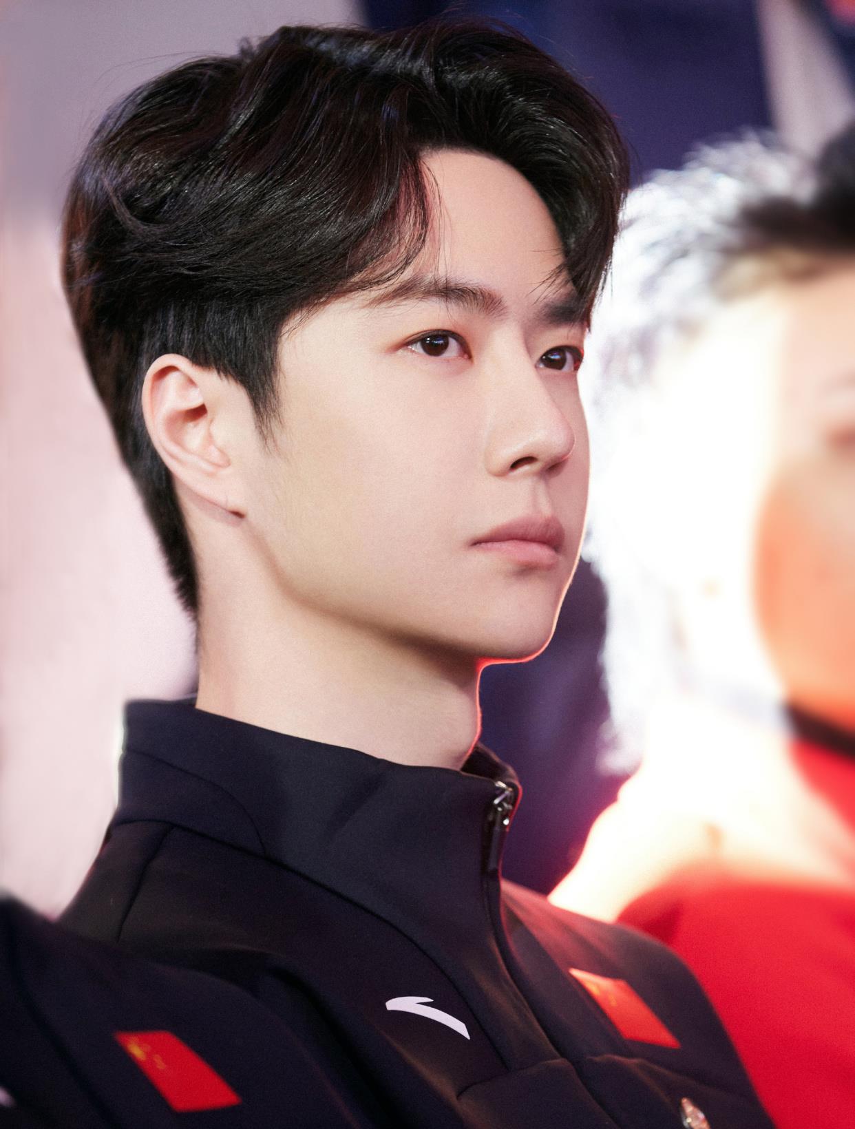 王一博|王一博好事频出，正能量形象出圈，两个“新身份”引人关注