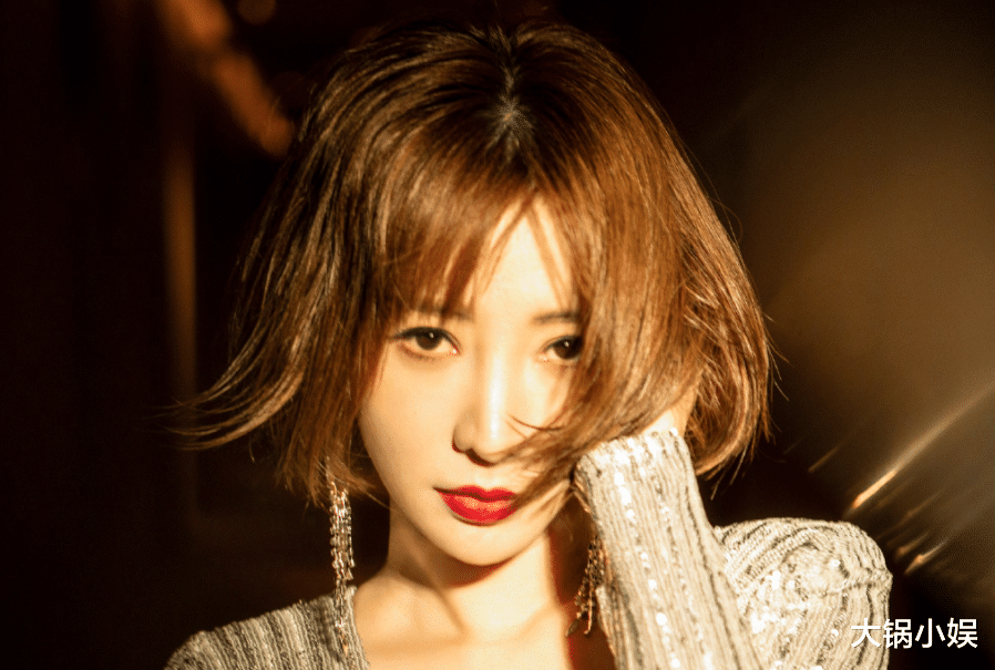 柳岩|性感路线难成一线！柳岩谈婚姻焦虑：40岁一点也不可怕