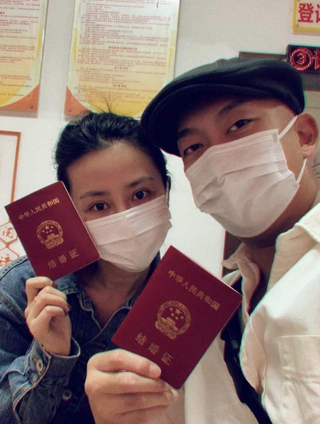 杨紫|前TVB男星官宣结婚！与老婆内地领证，曾为救脑瘤前任当艺人保镖