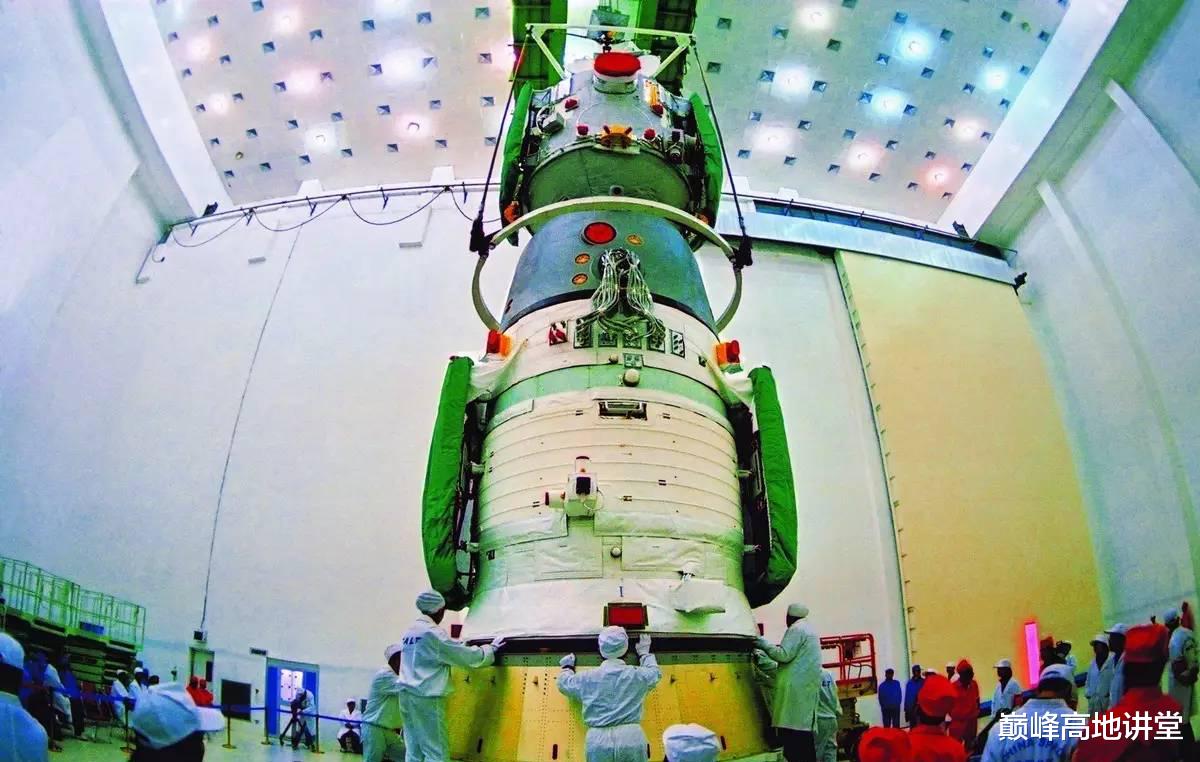 空间站 神舟12号刷新驻留时长纪录，超越神舟11！明年空间站人数将有变化