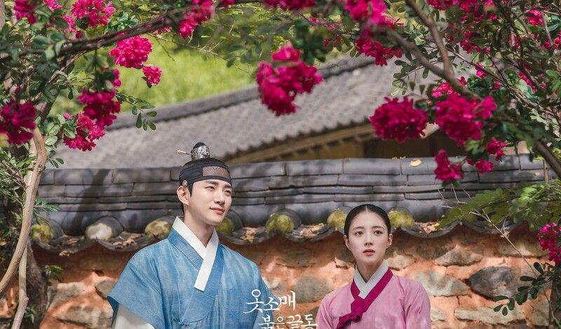 迪丽热巴|《衣袖红镶边》俊昊腹肌吓傻李世荣，扑倒世孙鸳鸯戏水！