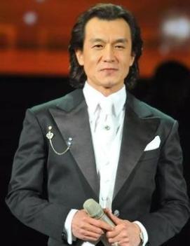 李咏|李咏因何去世？高晓松发文揭露真实死因，本人12字怒斥“无耻”