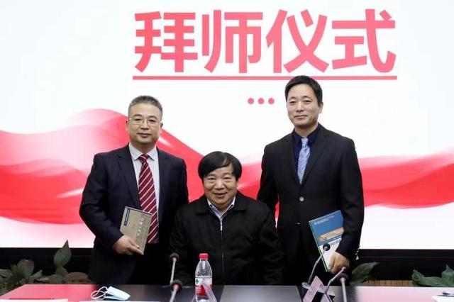 |“岐黄学者王平教授专家团队工作站”落户武汉市第一医院