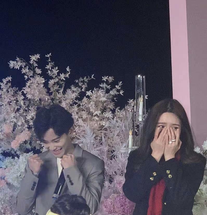 机加工分享赵工|网红唐梓与康昕即将大婚，男方被扒曾和艾比恋爱，亲吻还摸头