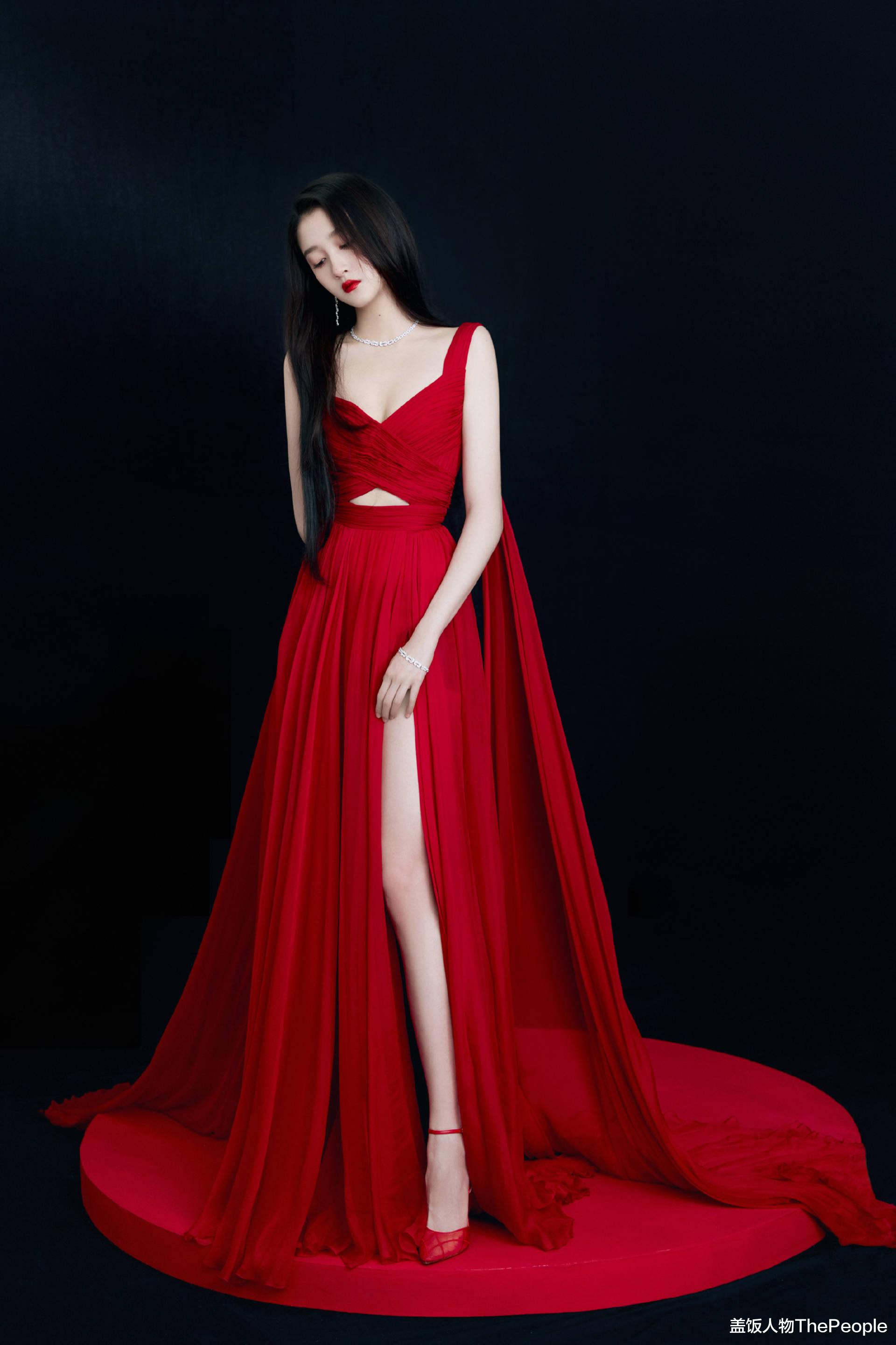 修图|明星百万修图师名副其实？有的技术堪比“换头”，有的却越修越丑