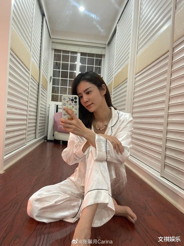 林峰|张馨月同老公林峯一起炮制美食　屋企厨房布置温馨却被嫌太细