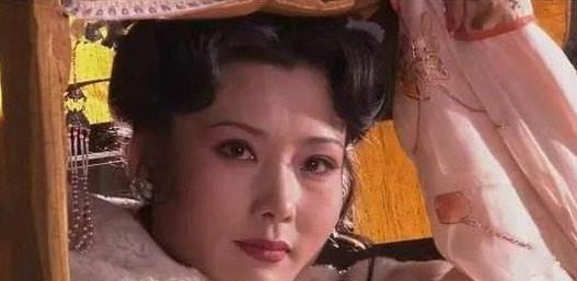 何赛飞|因长相太美无人敢追,父亲也因她终身不娶,她的魅力究竟有多大?