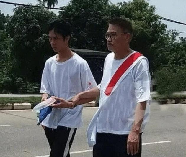 周星驰|达叔去世，周星驰无法接受！半个娱乐圈发文送别，帅气儿子首曝光