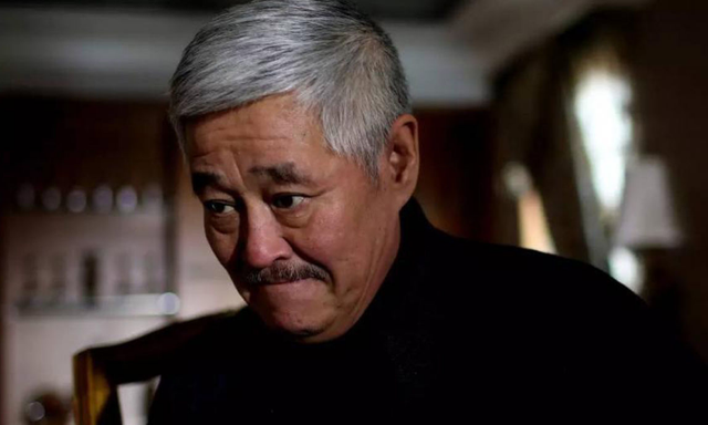 赵本山|赵本山资产全部打水漂？私人飞机成累赘，马丽娟或是人生赢家！