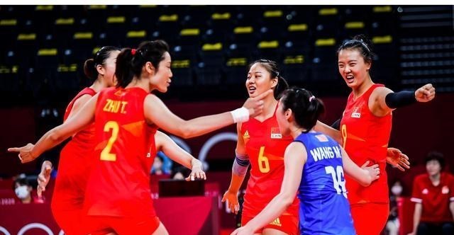 静静聊澸情|谁来买单?王梦洁拒接一传,拉胯表现拖累朱婷,郎平脸色铁青