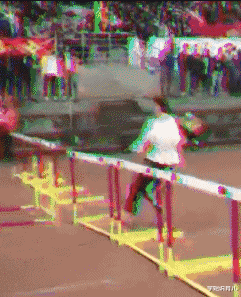 学姐说育儿|神回复:买了一双鸿星尔克,右脚磨脚怎么办?被这神评笑死了