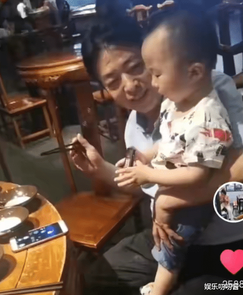 许敏|许敏在田静面前夸姚爸，郭威“子承父业”疼媳妇，幸福的一家人！