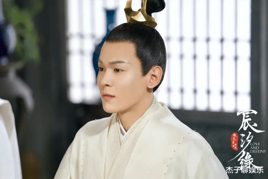 娱乐圈|28岁男演员公开发文退圈:拍8年戏无代表作,曾穷到只剩500元