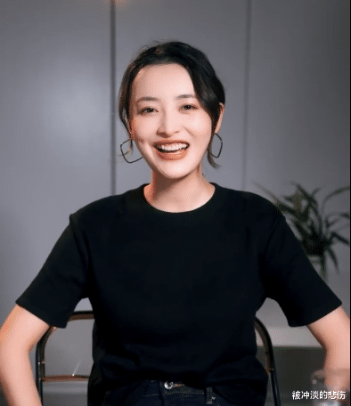 杨菲洋|女演员谈不跟同行恋爱原因：大多数男演员很自恋，生活中也在演戏