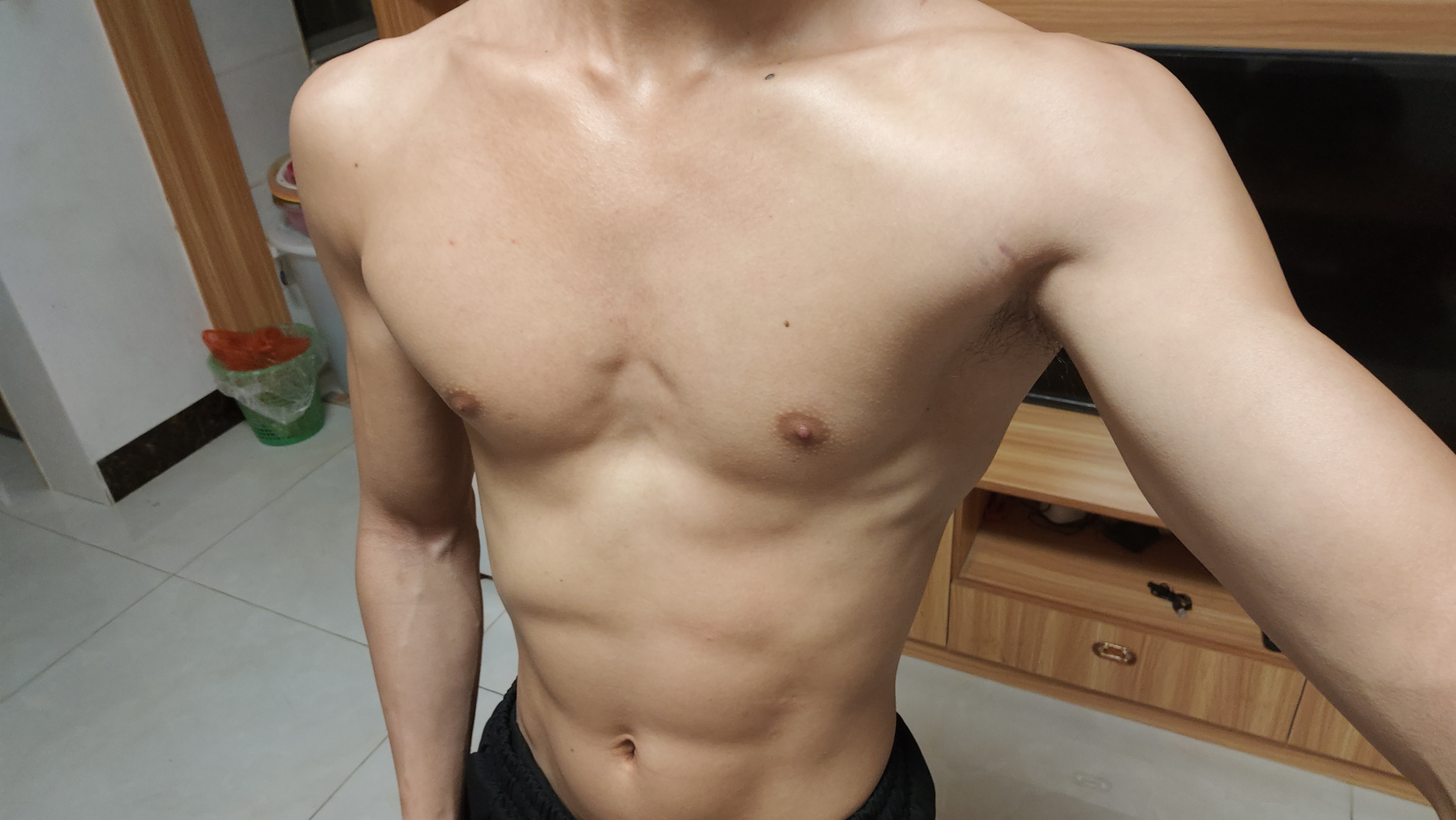 肝脏|隔天撸铁是不是比每天撸铁增肌效果更好？