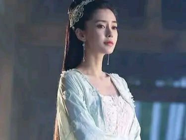 饵料|民间故事：一只鞋在水里飘，书生欲要下河捞，道士说，那是你妻子