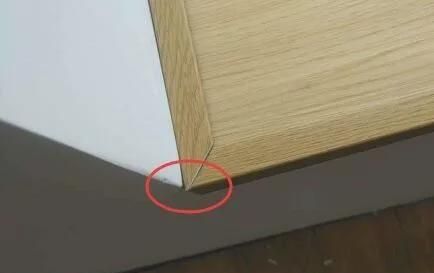 家里装修,老师傅擅自在窗台石上留个小耳朵,还说好处真多,晒晒