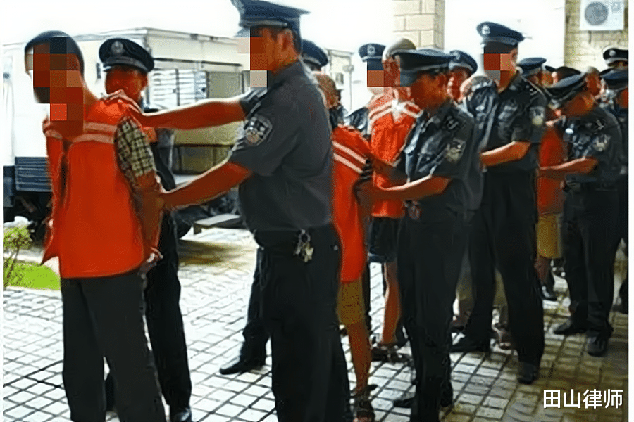 马路杀手 杀人狂魔许官春的浮沉往事:自小成村霸而后抢钱杀人,神秘的马路杀手令人闻风丧胆