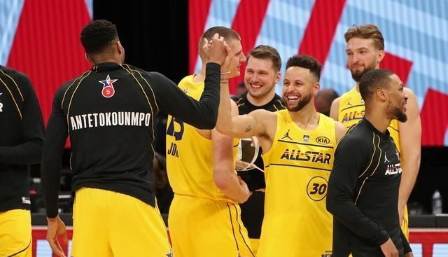 清浅微笑的我|5换1,把全明星赛搬回家!勇士野心暴露,库里第4冠机会来了