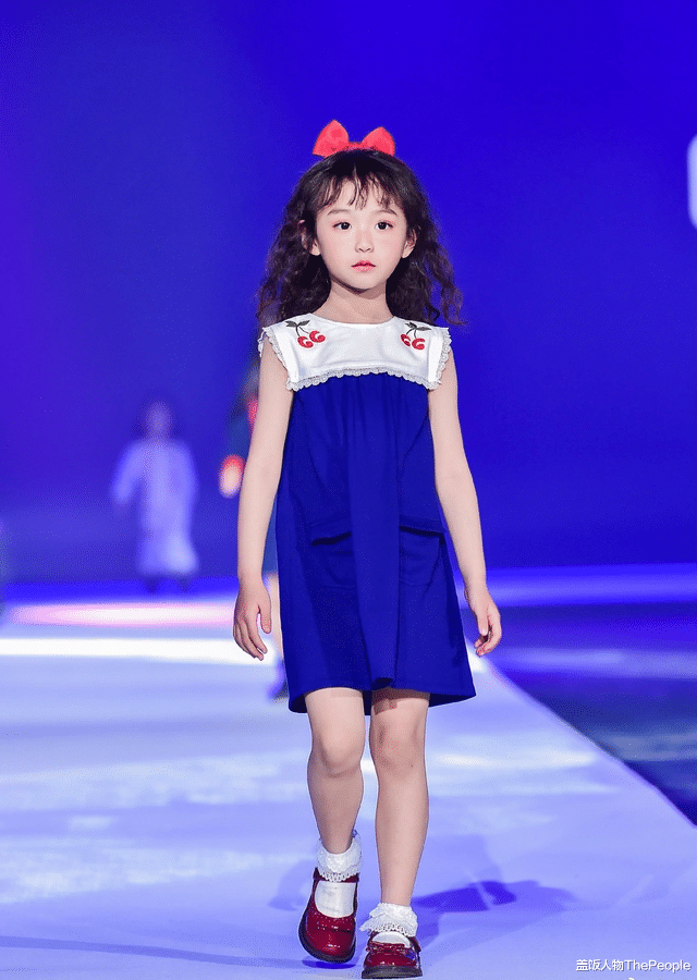 贾云馨|长相浪费基因?这些星二代,明明跟父母共用一张脸