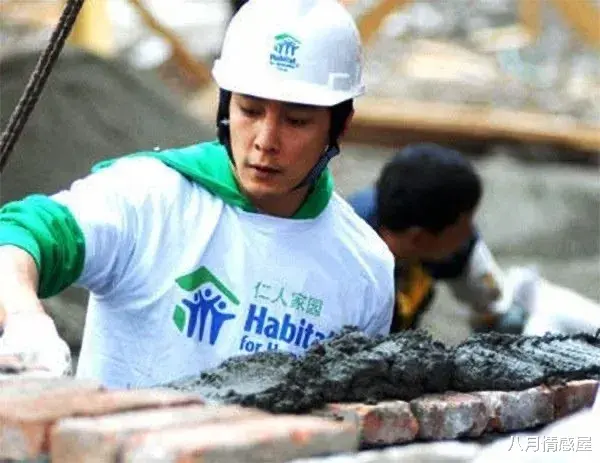 吴彦祖|自爆无性婚姻后，吴彦祖又上热搜：帅是他最不值一提的优点