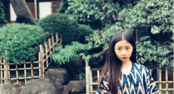 黄忆慈|黄磊小女儿引争议，才7岁就挂耳染、做美甲，比黄多多还叛逆？