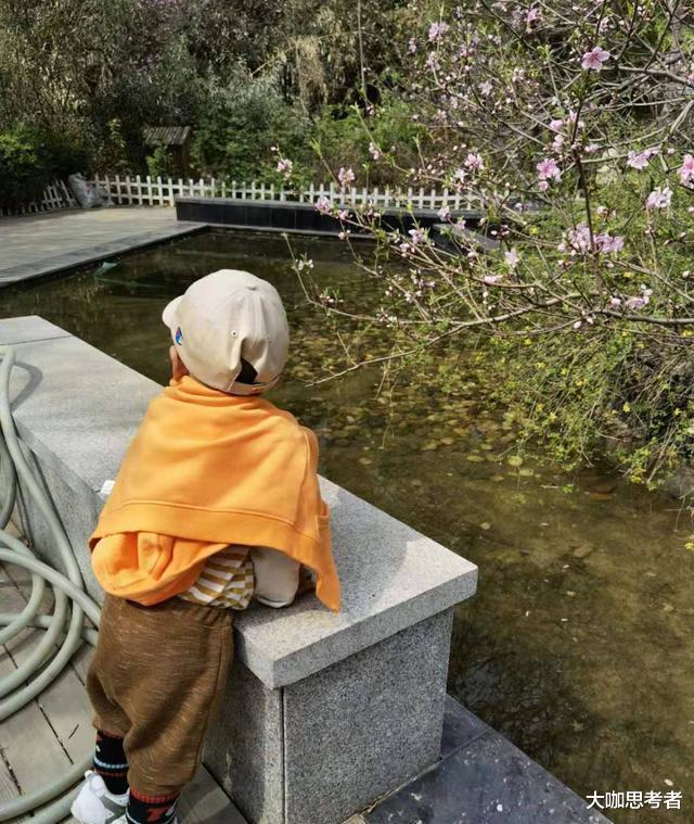 魏秋月|女排功勛魏秋月，帶兒子首次現身，身材修長，氣質十足