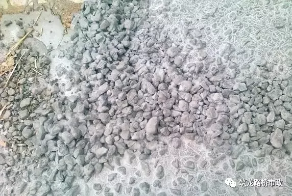 阳光分享鸿鹄志 路面工程病害形式，以及施工质量管理控制要点?