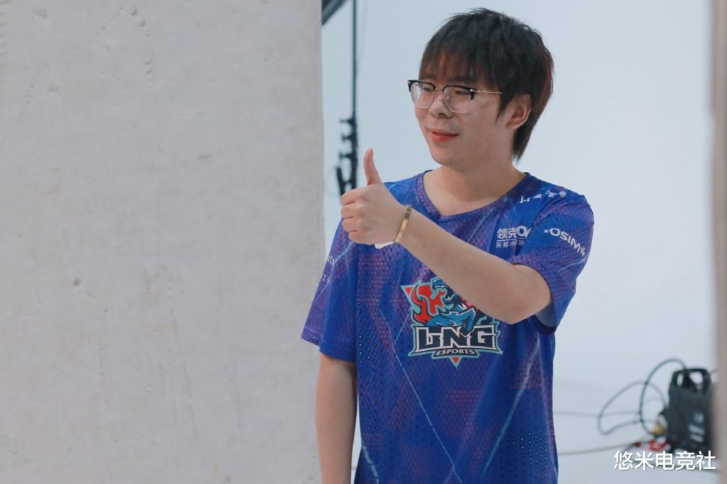 lng|LNG替补辅助登顶韩服也打不上训练赛？Ale队霸行为遭Doinb怒斥！