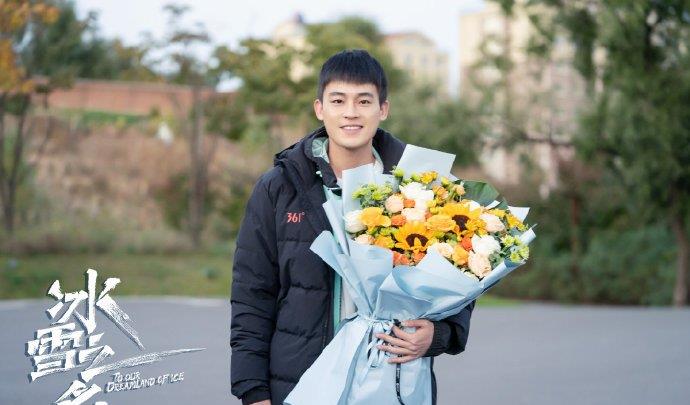 鹿晗|蒋欣资源大爆炸，除了两部在播剧，又来一部新剧，题材很棒