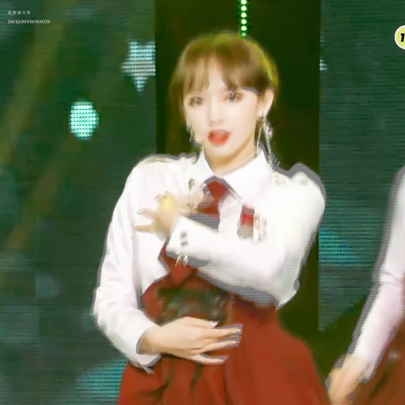 程潇|程潇身材上热搜，咋回事？中国美学什么时候能放过对程潇的批判