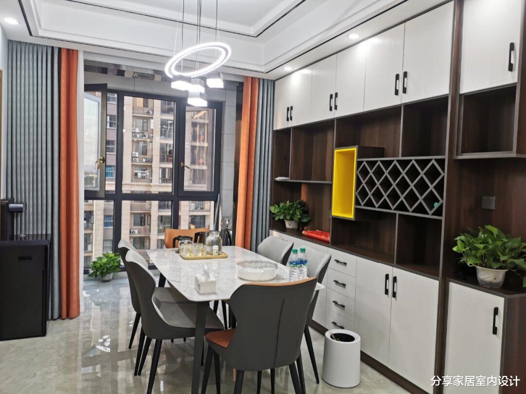 赶在国庆前帮父母装修完工，家具进场打扫干净很舒适，全屋很满意