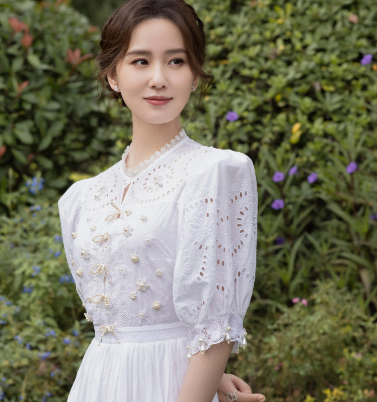 刘诗诗|大美娇妻刘诗诗一袭白色长裙出镜，如梦如幻，被赞仙界公主下凡！