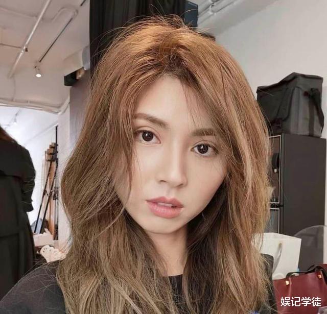 香港小姐|34岁港姐被曝明年结婚，与男方相恋一年，因身材被封“宅男女神”