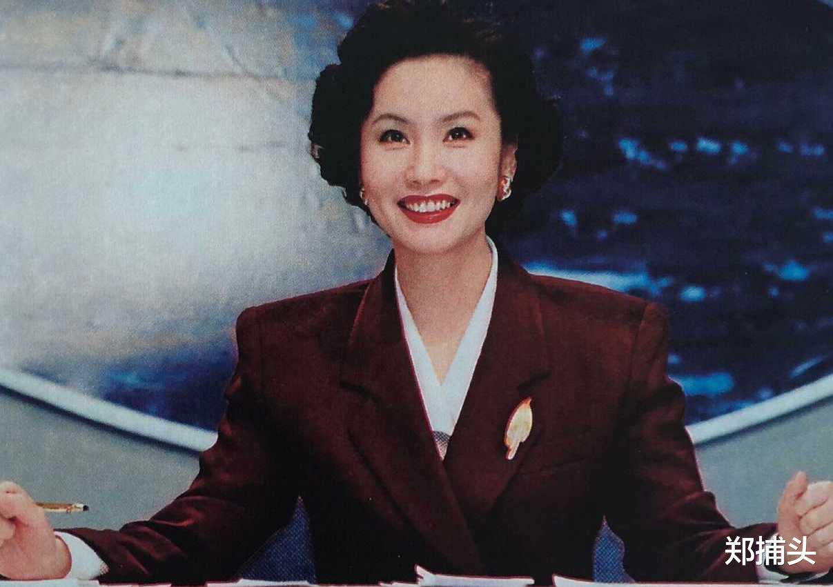 徐俐|新闻女主播徐俐退休,最后一次直播两次挥手道再见,对观众依依不舍