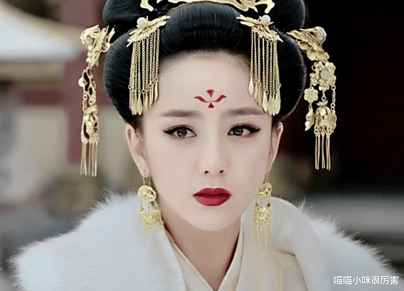 何赛飞|长着一张“风情万种”的脸，情史却出奇干净的7位女明星，人不可貌相