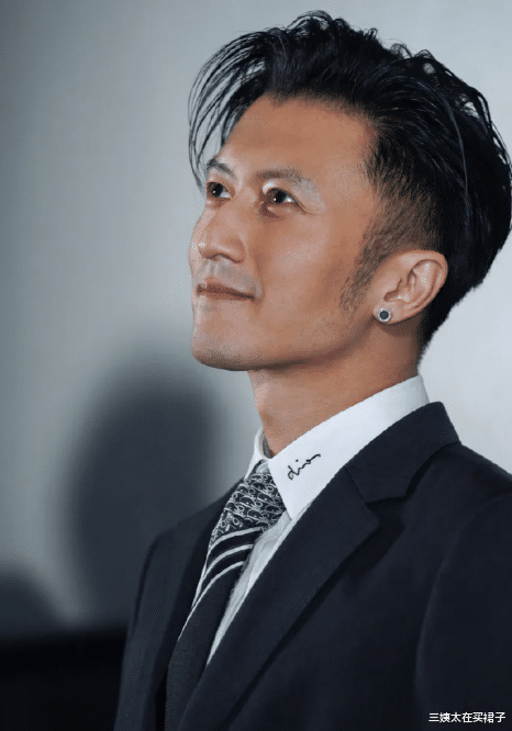 三姨太在买裙子|谢霆锋：25岁一定娶王菲为妻！18年前究竟为何分手？和张柏芝无关