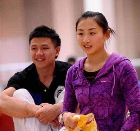 何雯娜|何雯娜的故事,15岁退队与初恋私奔,与前男友“吊环王”撕破脸!