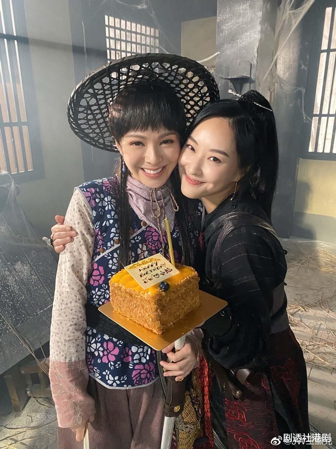 霍尊|TVB新剧《痞子殿下》小树林开工遇命案，上位小花陈滢亦在场