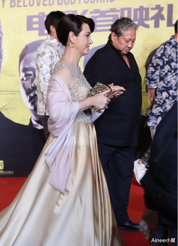 洪金宝|洪金宝的二婚老婆，高丽虹越老越有韵味，穿裙子曲线不输同龄人