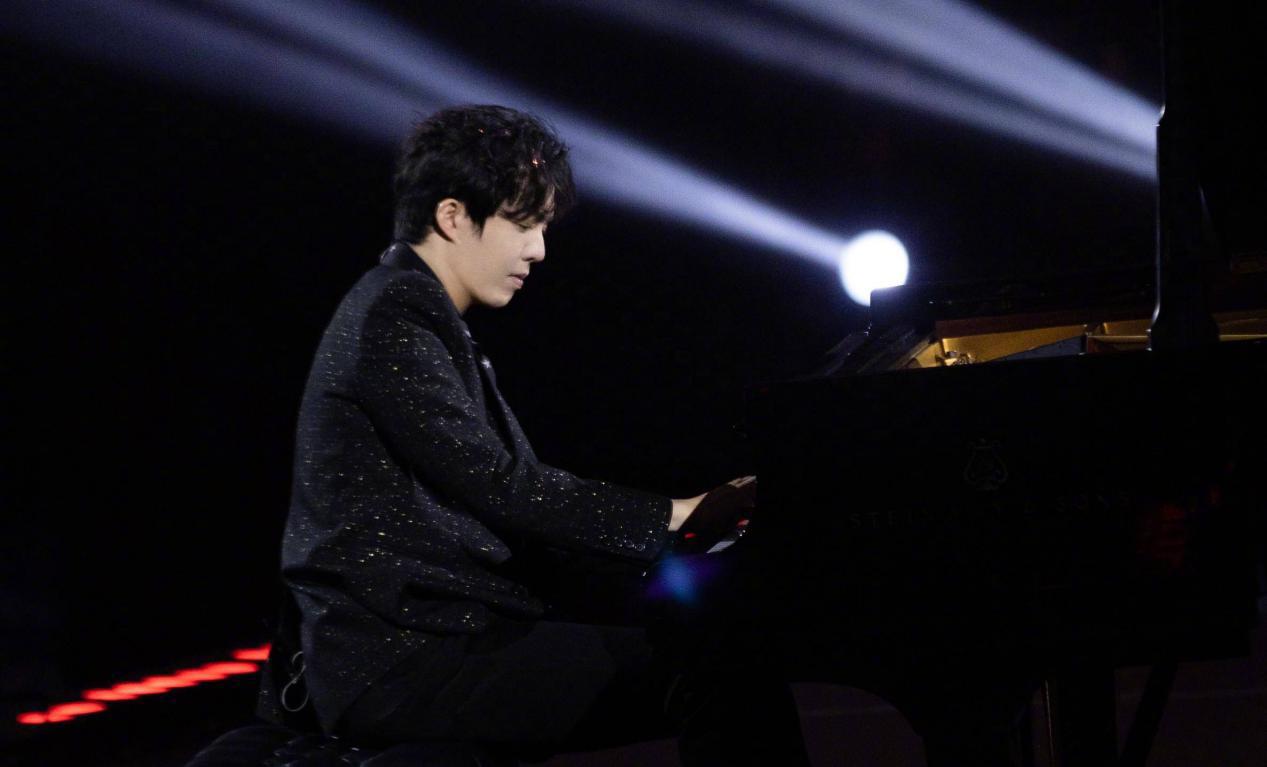 李云迪|内娱第一美少年终于复出！21年容颜不改气质仍在线，娱乐圈要变天