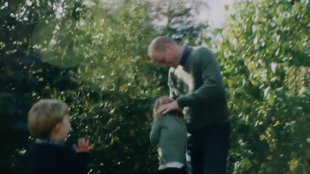 白敬亭|剑桥三小只的晨间欢乐时光！夏洛特秀舞技，路易忙捧场，威廉头疼