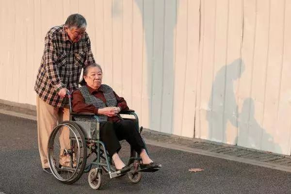 上官天竹|人都有老的那一天，那么当你老了，如何度过余生？