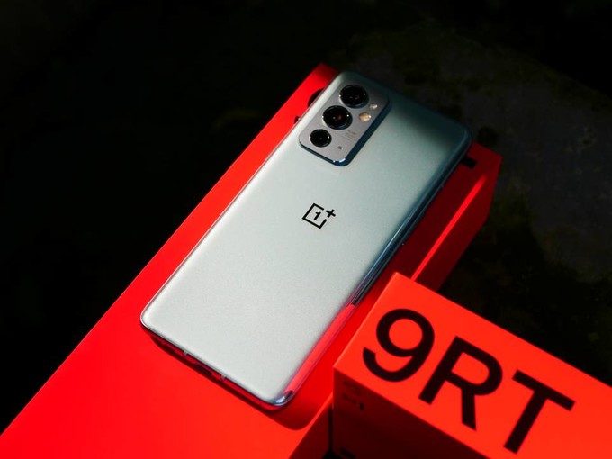 一加科技|直屏爱好者首选，骁龙888+E4屏幕+65W，如今只要2599元