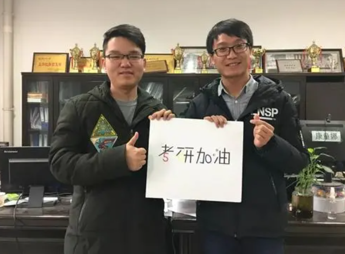 考研|“逆向思维”惹争议，985毕业生考研扎堆“双非”，普本生表示心塞